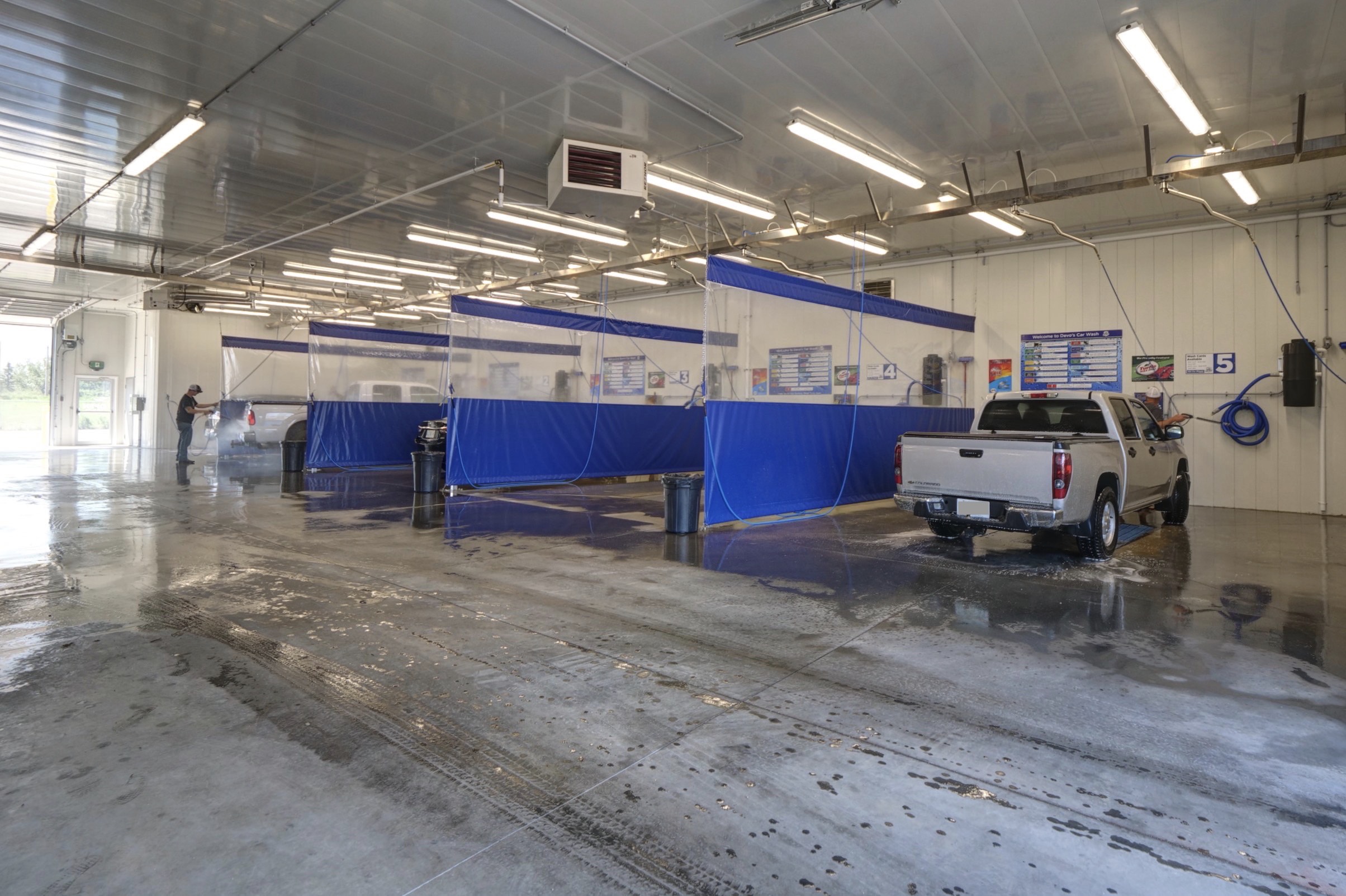 DevosCarWash_Bay Car wash bays